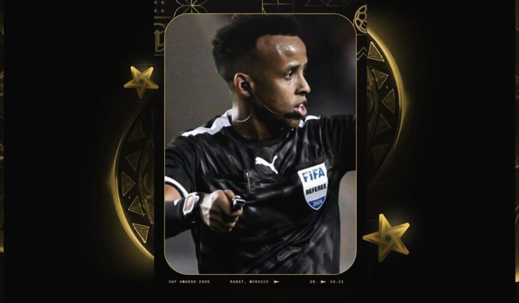 الصومالي عمر عبد القادر يتوج بجائزة أفضل حكم في إفريقيا لسنة 2025