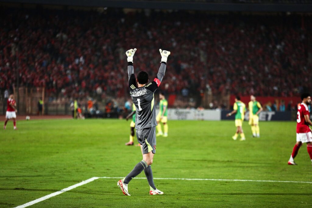 إصابات بالجملة في الأهلي قبل مواجهة الجيش الملكي: غياب الشناوي والعش …