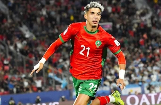 عن صحيفة “AS” الإسبانية: الزبيري يكشف أسرار إنجاز المونديال وطموحاته مع المنتخب الأول