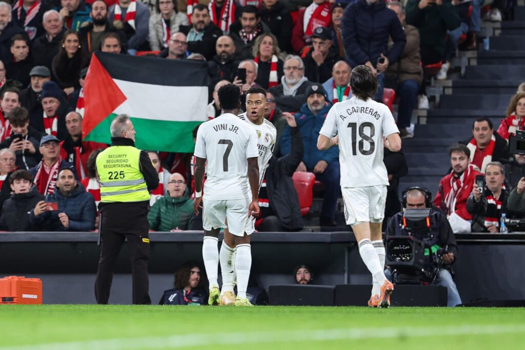 حصاد أهم مباريات اليوم: انتصارات كبرى وصدمات مدوية في الدوريات الأوروبية