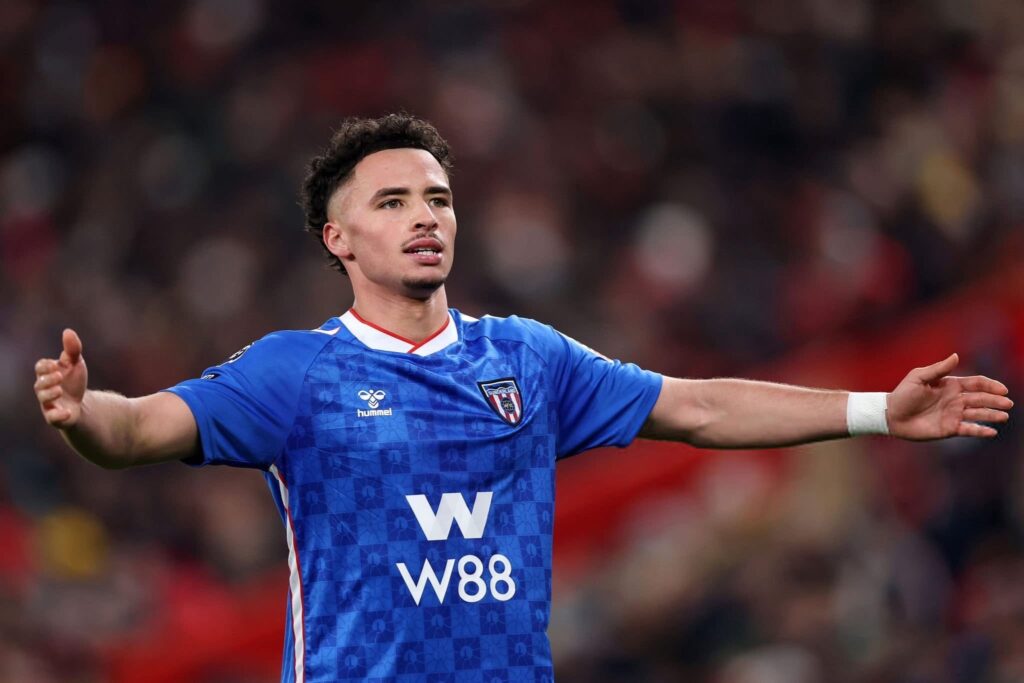 شمس الدين طالبي يخطف الأضواء بهدف رائع في شباك ليفربول