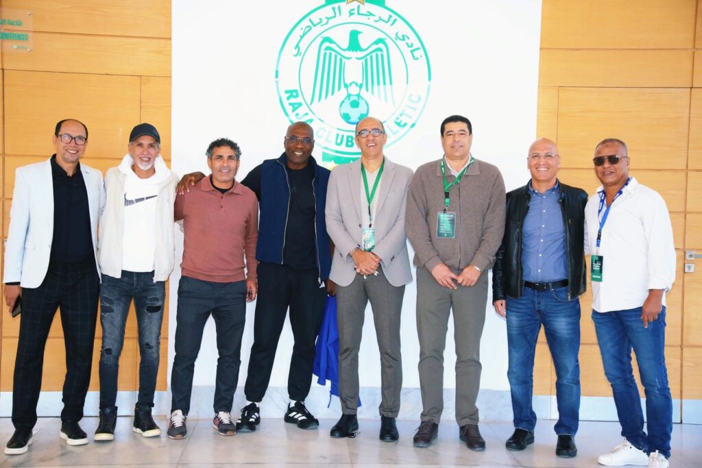 ألان جواميني يزور أكاديمية الرجاء الرياضي ويستحضر ذكريات الزمن الجميل