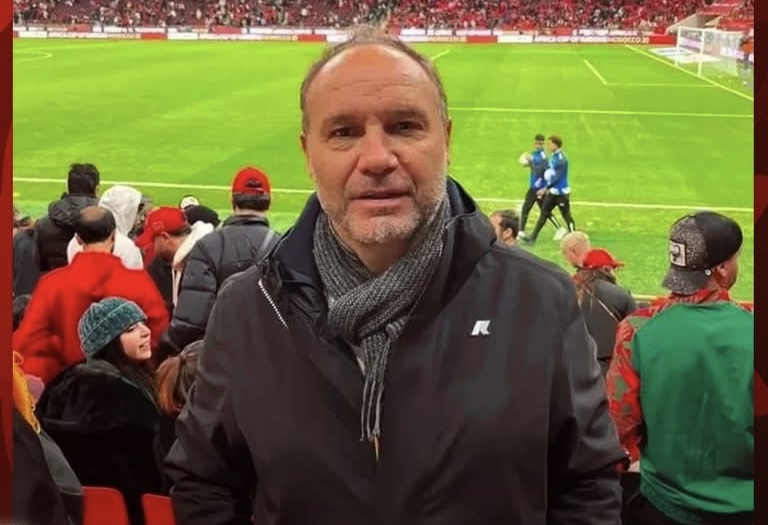 خصم المونديال يراقب “الأسود” عن قرب… مدرب هايتي في مدرجات الرباط