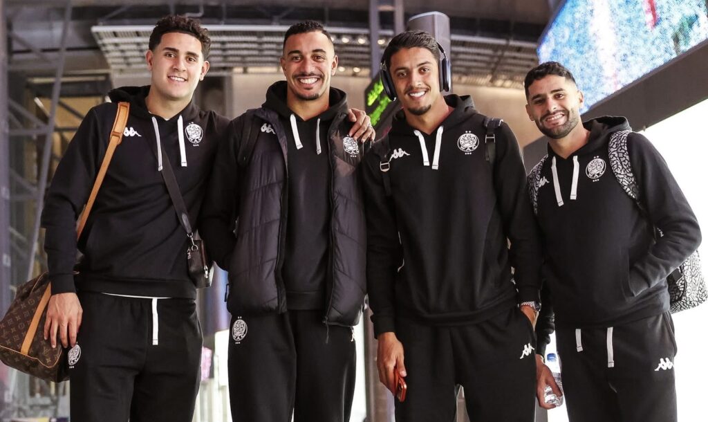 الوداد الرياضي يبدأ معسكر قطر بـ22 لاعبًا استعدادًا للموسم الجديد