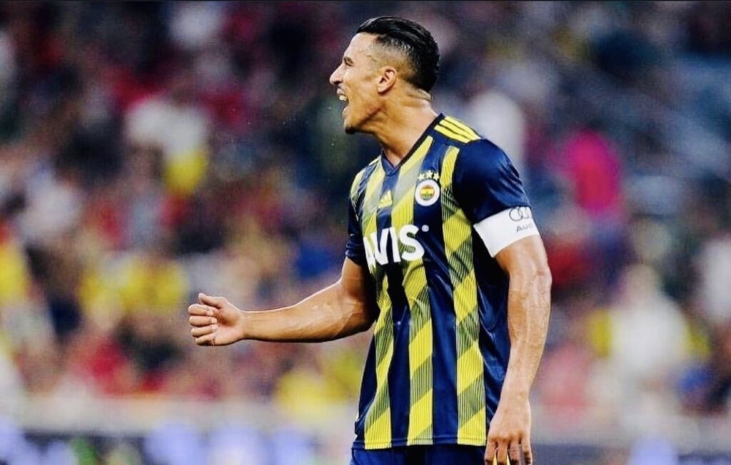 بعد مسيرة حافلة.. نبيل درار ينضم إلى شيفلانغ