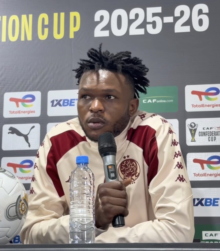 باكاسو: سعيد بالعودة للوطن… ومواجهة مانيما لن تكون سهلة