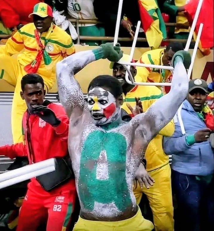 أحكام قضائية تصل إلى سنة سجناً في حق 18 مشجعاً سنغالياً بعد أحداث النهائي