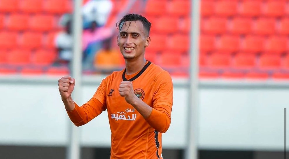 تألقه مع نهضة بركان يفتح له أبواب الأسود