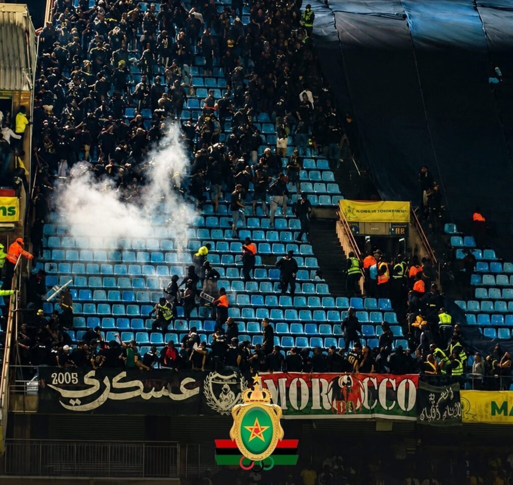 جماهير الجيش الملكي تندد باعتداءات الشرطة بعد نهائي لوفتوس فيرسفيلد أمام صن داونز