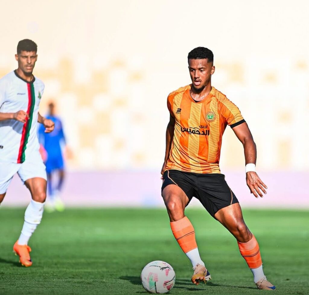 الجيش الملكي يحافظ على الصدارة بتعادل مثير أمام نهضة بركان