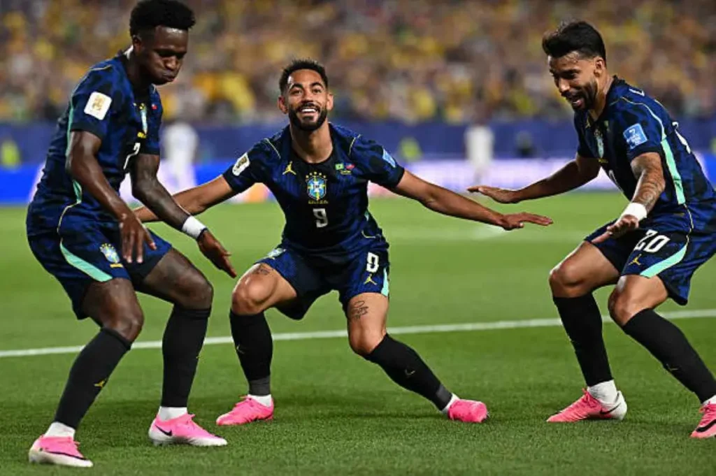 الساموراي في اختبار السامبا.. البرازيل واليابان في مواجهة نارية بدور الـ32