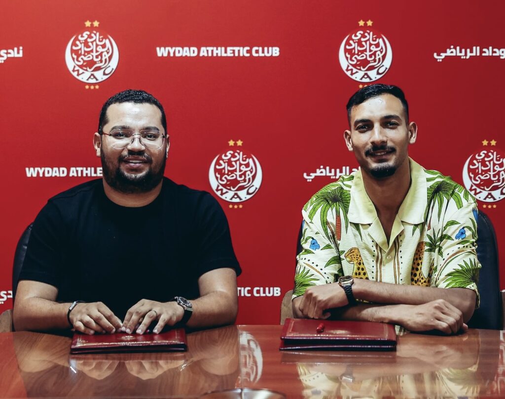 الوداد الرياضي يوقع مع رشيد غانيمي بعقد يمتد لثلاثة مواسم
