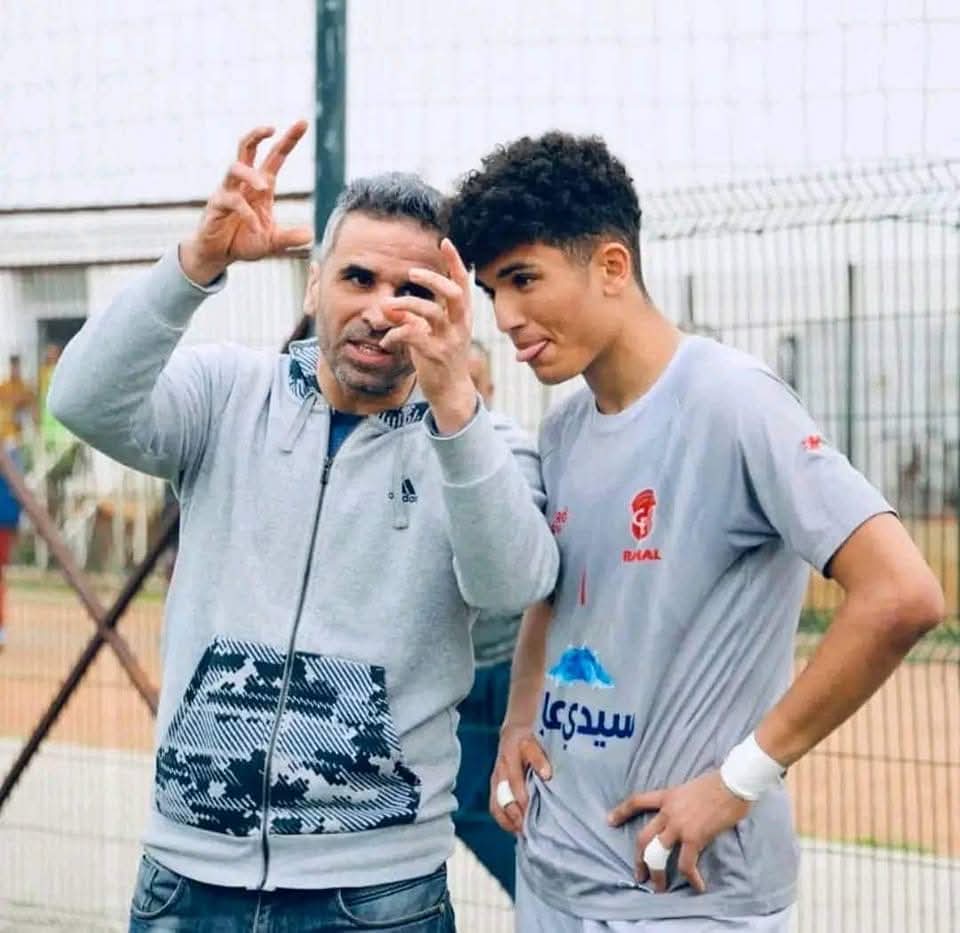 مصطفى بيضوضان يكشف كواليس استبعاد نجله من اتحاد تواركة.. شهر من الاختبارات وإشادة من المدرب قبل قرار مفاجئ